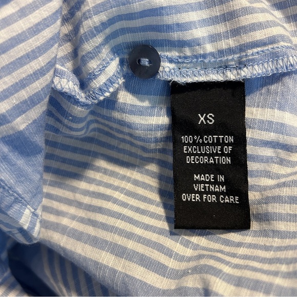 By & By Top Womens Size XS Beautiful 100% Cotton Blouse Lightweight Breezy - Picture 7 of 9